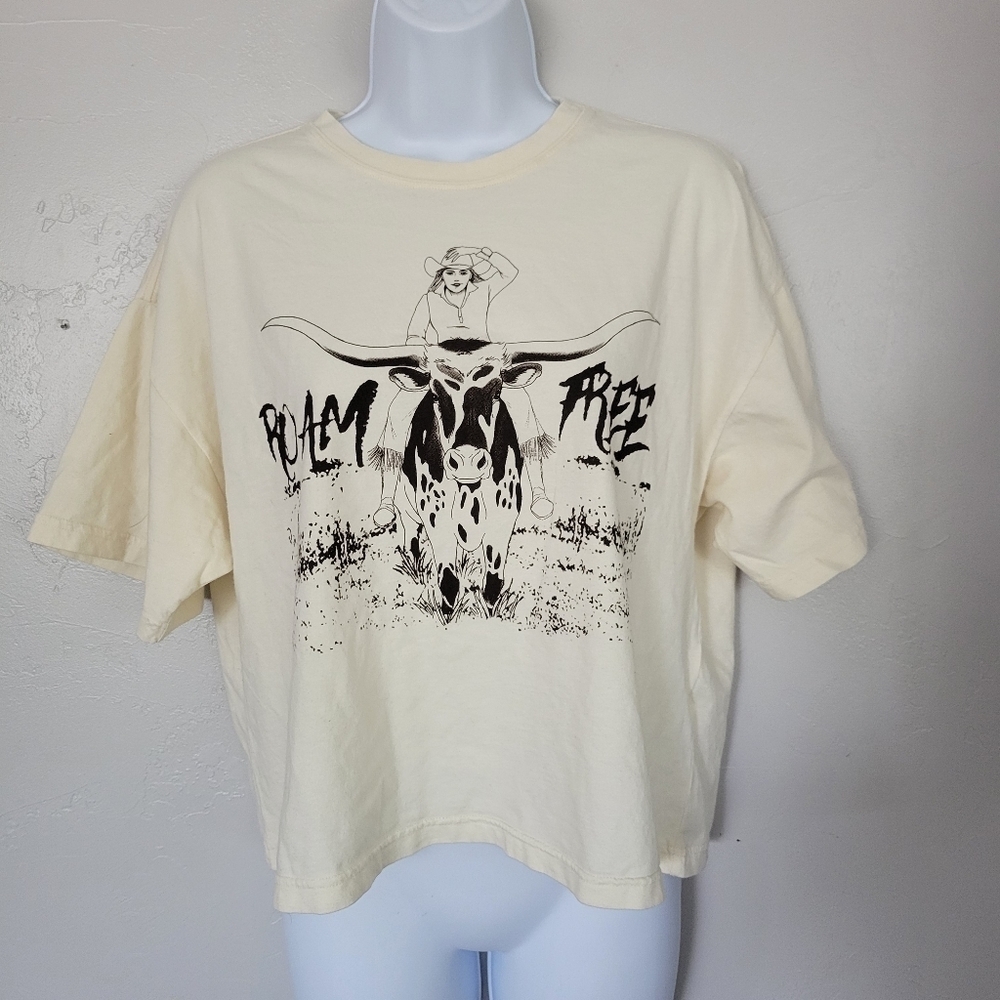 Mine B NWOT Pale Yellow Short Sleeve T-shirt Cropped Small Roam Free Cowgirl Top